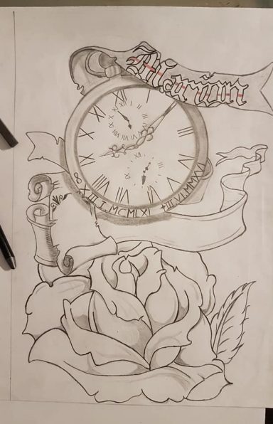 Uhr über einer Rose, mit Schriftzug und dekorativen Elementen.